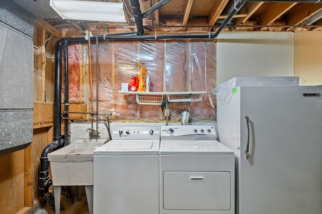 4781 Zealand Ave N, New Hope, MN 55428 - laundry area featuring washing machine and clothes dryer