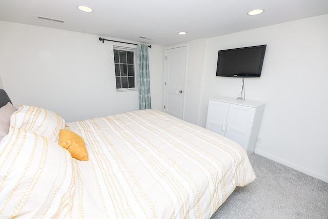 1423 Cedar St, Alexandria, MN 56308 - bedroom with carpet floors, recessed lighting, and baseboards