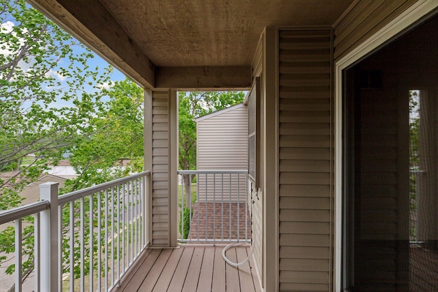 1225 Ferndale St N Unit B16, Maplewood, MN 55119 - view of balcony