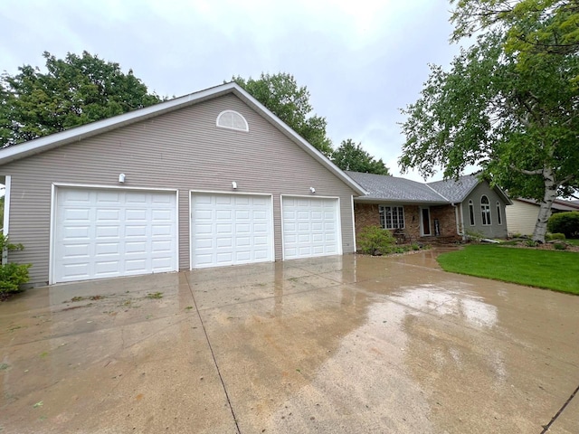 1715 Hansen Dr SW, Willmar, MN 56201 - ranch-style home featuring brick siding