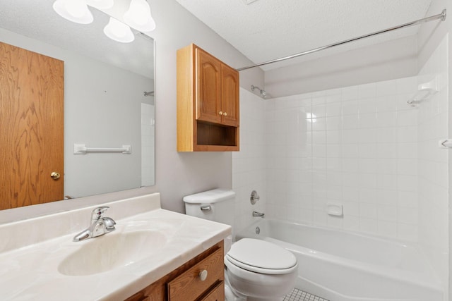 20 Windsor Ln Unit 213A, New Brighton, MN 55112 - bathroom with vanity, bathing tub / shower combination, toilet, and a textured ceiling
