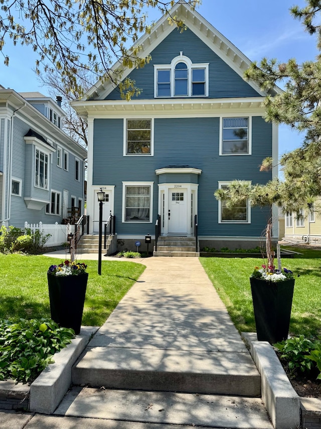 2204 Girard Ave S, Minneapolis, MN 55405 - view of american foursquare style home