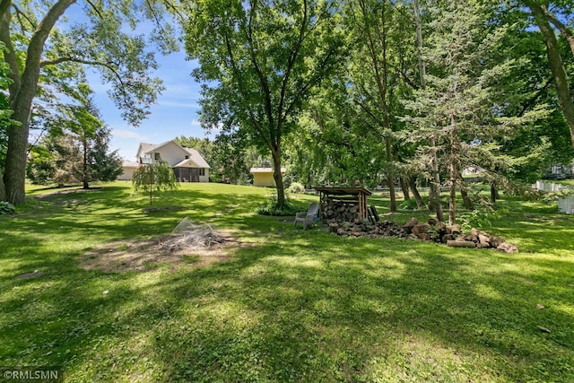 2119 13th Ave E, North Saint Paul, MN 55109 - view of grassy yard