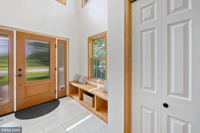 2119 13th Ave E, North Saint Paul, MN 55109 - foyer entrance featuring light tile patterned flooring