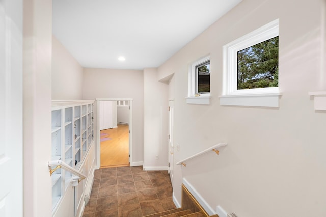 1101 Skyline Pkwy, Duluth, MN 55805 - hall featuring baseboards, an upstairs landing, and recessed lighting
