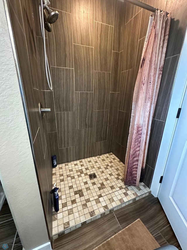879 Longview Dr, Detroit Lakes, MN 56501 - bathroom with tiled shower
