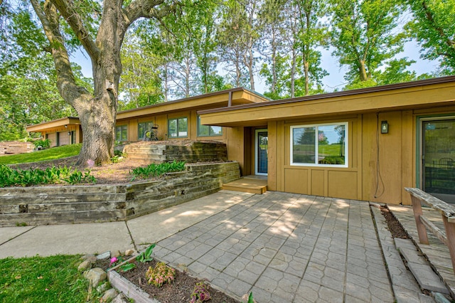 1970 Saint Croix Trl N, West Lakeland Twp, MN 55082 - view of patio / terrace