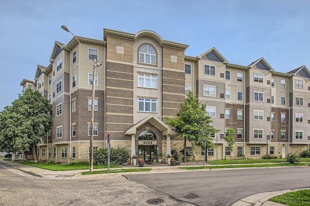 4824 53rd St Unit 410, Minneapolis, MN 55417 - view of building exterior