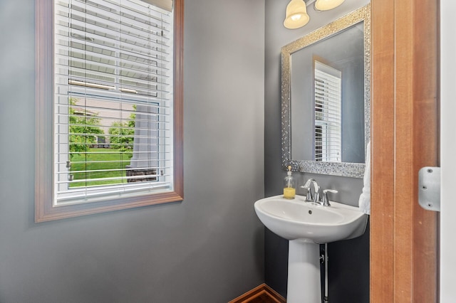 4231 Maple Hurst Dr N, Rockford, MN 55373 - view of bathroom