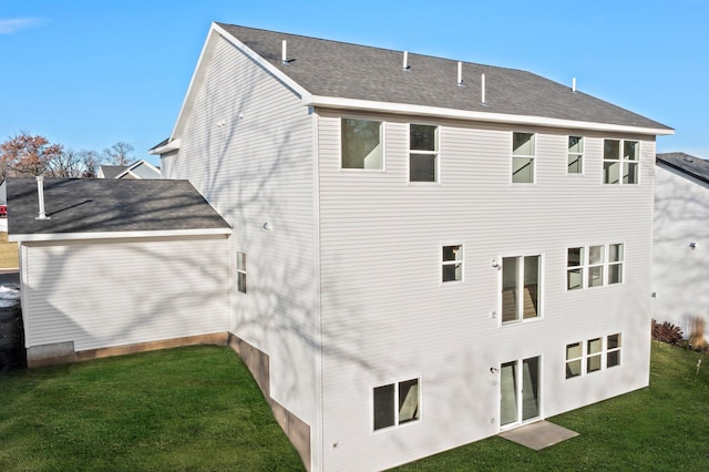1708 Misty Cir, Buffalo, MN 55313 - rear view of property featuring a lawn and roof with shingles