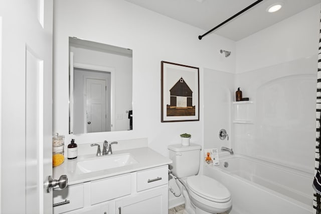 11695 72nd St NE, Otsego, MN 55301 - bathroom featuring shower / bath combination with curtain, toilet, and vanity