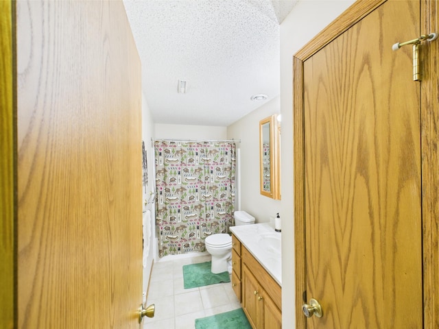 625 7th St NW, Richmond, MN 56368 - bathroom featuring vanity, toilet, a textured ceiling, shower / bathtub combination with curtain, and tile patterned flooring