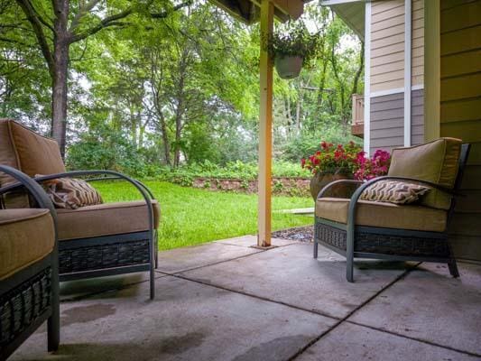 9826 Brighton Ln, Eden Prairie, MN 55347 - view of patio / terrace featuring an outdoor hangout area