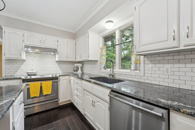 669 Lake Pine Dr, Shoreview, MN 55126 - kitchen featuring appliances with stainless steel finishes, a sink, exhaust hood, dark stone counters, and crown molding