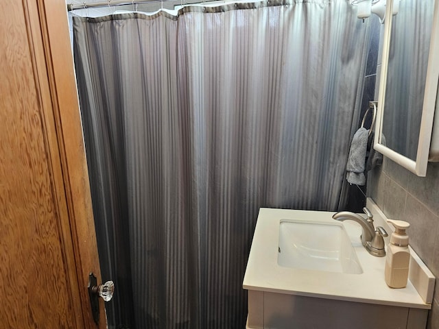 205 2nd Ave W, Lamberton, MN 56152 - bathroom with vanity