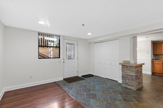 1930 Aldrich Ave S Unit C001, Minneapolis, MN 55403 - entryway featuring baseboards and recessed lighting