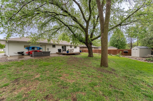 1000 17th St SW, Austin, MN 55912 - view of yard featuring a deck
