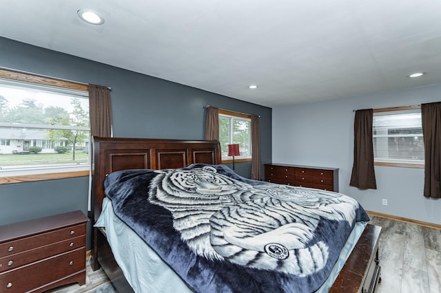 1000 17th St SW, Austin, MN 55912 - bedroom featuring light wood-style floors and recessed lighting