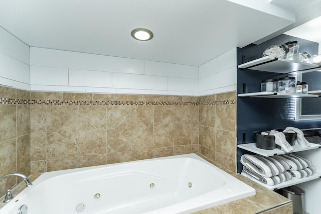 1000 17th St SW, Austin, MN 55912 - full bathroom with a jetted tub