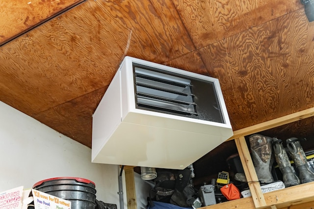 1000 17th St SW, Austin, MN 55912 - detailed view of a heating unit
