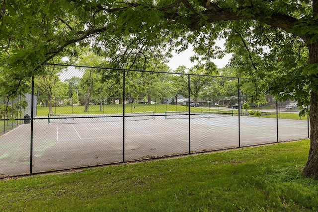 6504 Warren Ave S, Edina, MN 55439 - view of tennis court