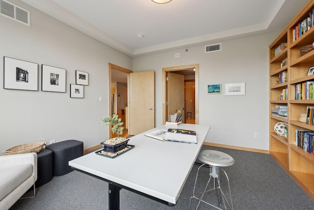 215 10th Ave S Unit 312, Minneapolis, MN 55415 - carpeted office featuring baseboards