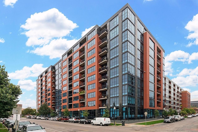 215 10th Ave S Unit 312, Minneapolis, MN 55415 - view of building exterior
