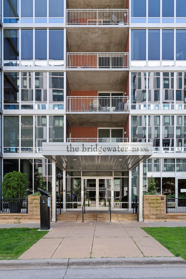 215 10th Ave S Unit 312, Minneapolis, MN 55415 - view of apartment building / complex