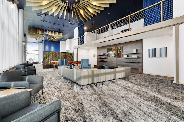 215 10th Ave S Unit 312, Minneapolis, MN 55415 - common area with a high ceiling