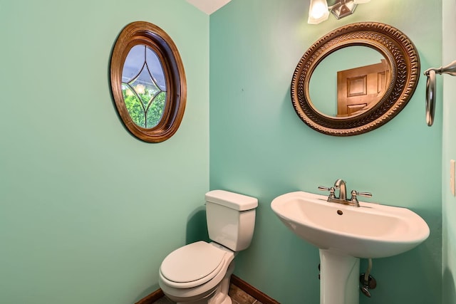 1321 Dallager Ct, Stillwater, MN 55082 - bathroom with toilet and baseboards