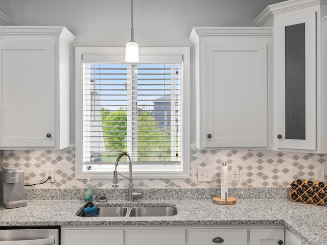 7121 208th St N, Forest Lake, MN 55025 - kitchen with dishwasher, decorative backsplash, and white cabinets