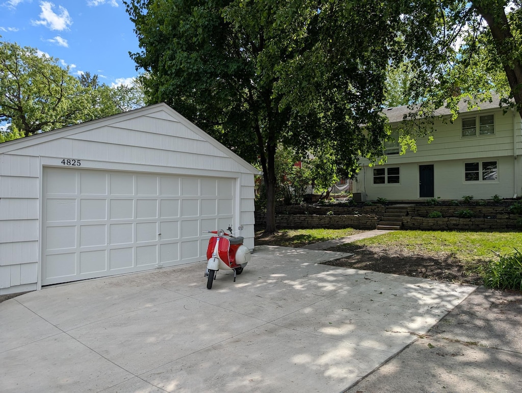 4825 Drew Ave S, Minneapolis, MN 55410 - view of detached garage