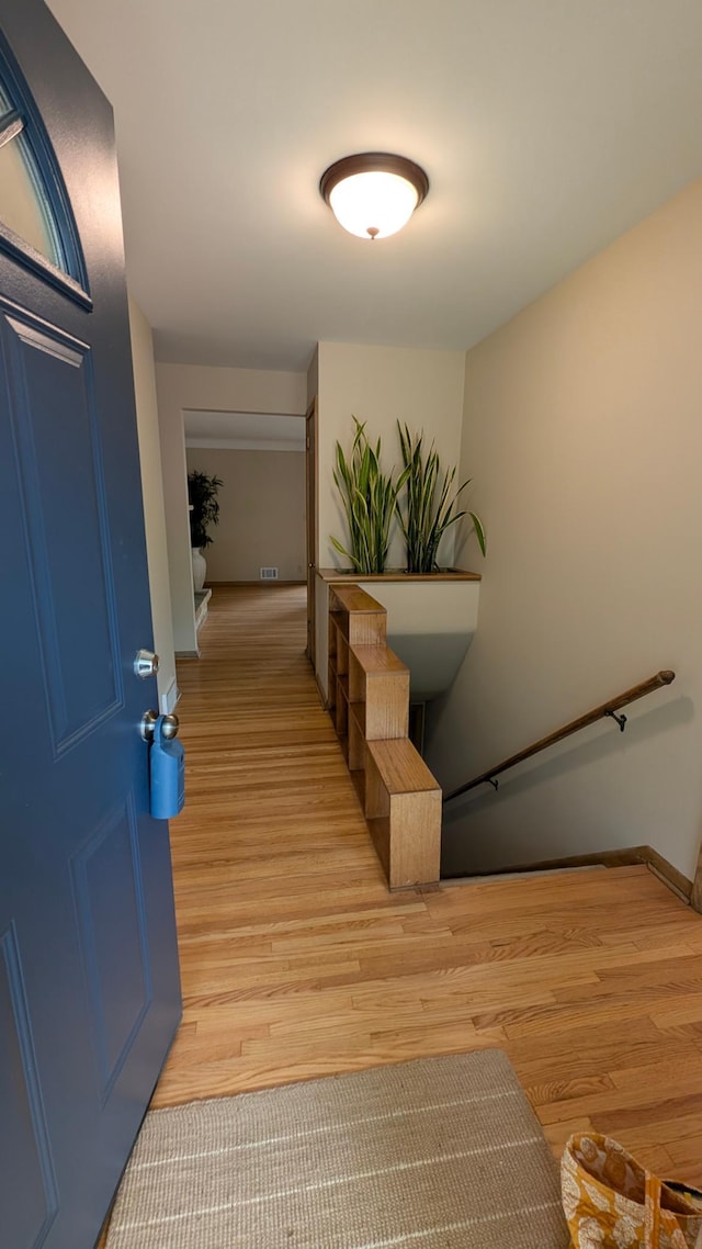 4825 Drew Ave S, Minneapolis, MN 55410 - entrance foyer featuring light wood finished floors and baseboards