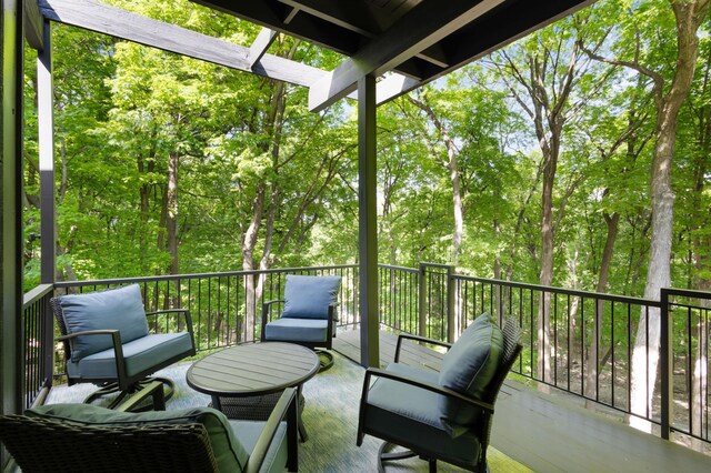 18101 Woolman Dr, Minnetonka, MN 55345 - exterior space