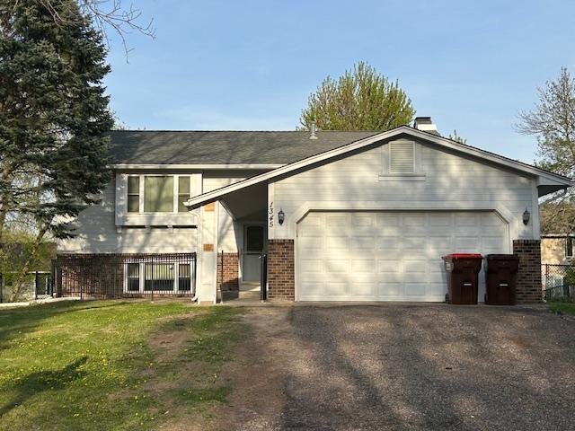 1345 Carriage Rd, Woodbury, MN 55125 - photo 1