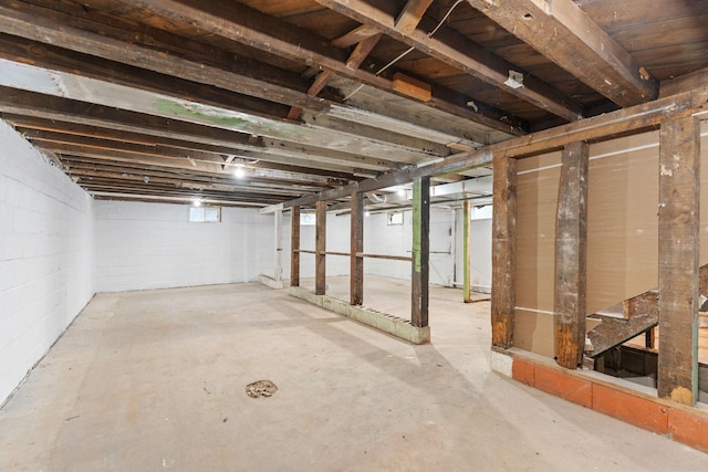 719 9th St E, Glencoe, MN 55336 - view of unfinished below grade area