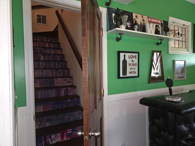 19334 105th Ave, Hayland Twp, MN 56353 - view of stairs