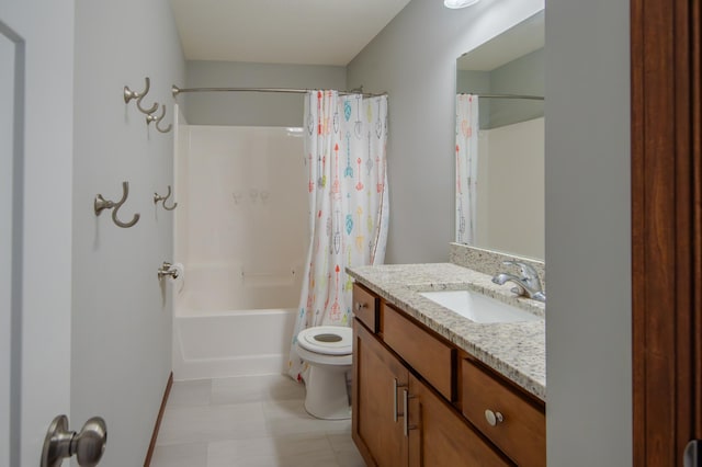 1004 7th Ave NW, Kasson, MN 55944 - full bathroom with vanity, toilet, and shower / bathtub combination with curtain