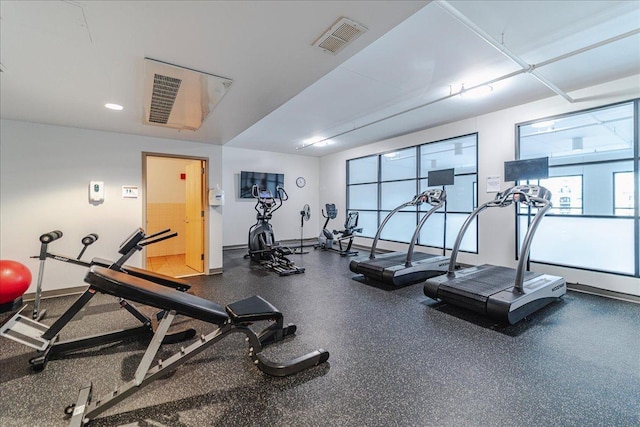 401 2nd St N Unit 220, Minneapolis, MN 55401 - gym featuring baseboards and recessed lighting