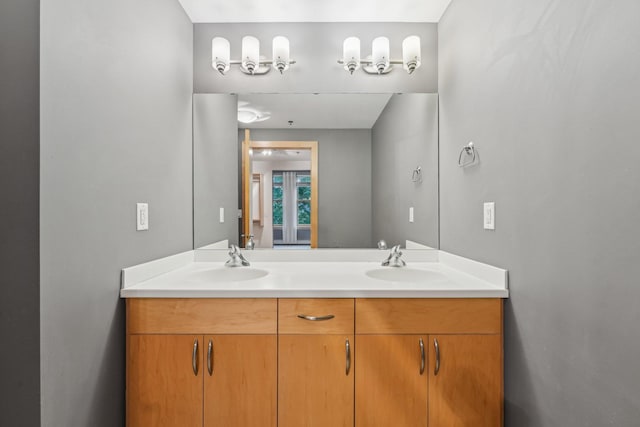 401 2nd St N Unit 220, Minneapolis, MN 55401 - bathroom with double vanity