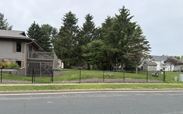 507 Pine Ridge Ter, River Falls, WI 54022 - view of yard