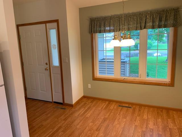 1539 Carleton Dr, Hastings, MN 55033 - photo 7