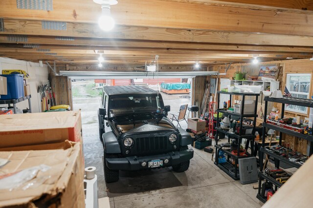 835 Park St, Fairmont, MN 56031 - view of garage