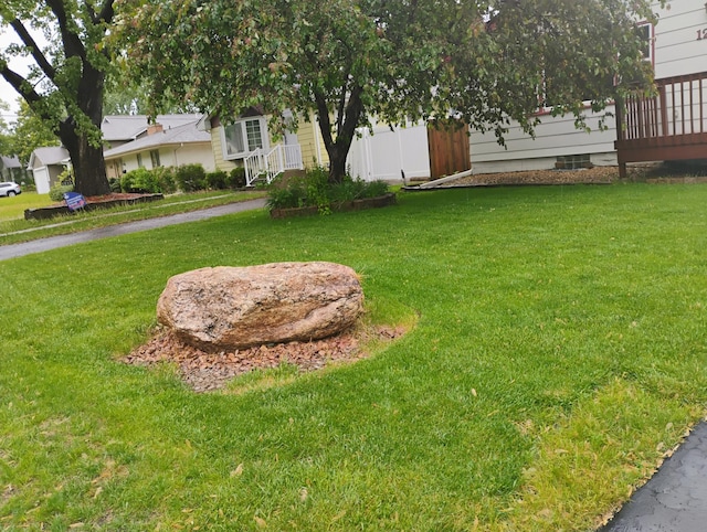 1221 43rd Ave NE, Columbia Heights, MN 55421 - view of grassy yard