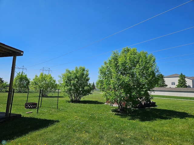4732 San Juan Dr, Fargo, ND 58103 - view of yard