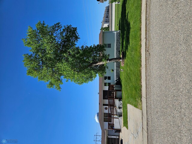 4732 San Juan Dr, Fargo, ND 58103 - exterior view of stairway