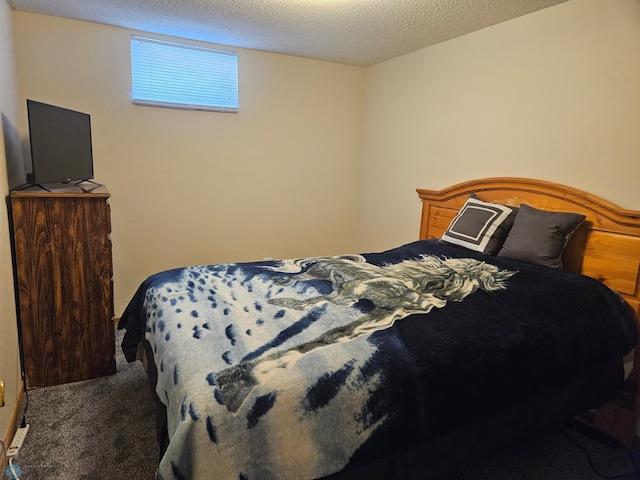 2904 17th Ave S, Moorhead, MN 56560 - carpeted bedroom featuring a textured ceiling