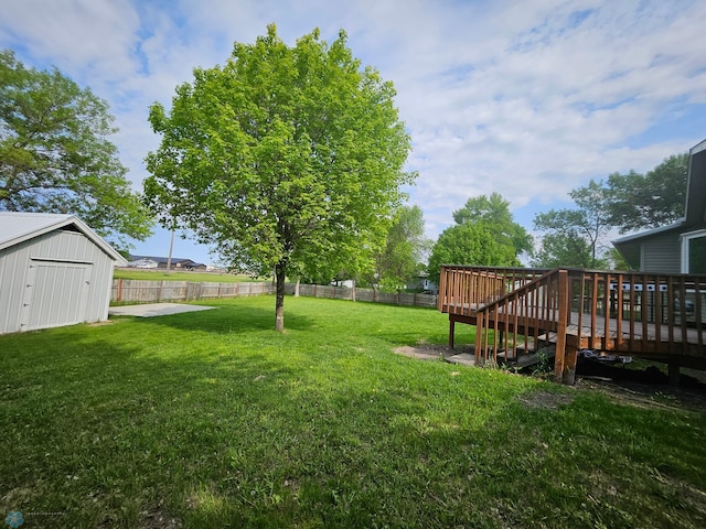 2904 17th Ave S, Moorhead, MN 56560 - view of yard with a deck