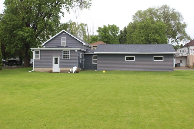 202 Main St W, Morristown, MN 55052 - back of house with a yard