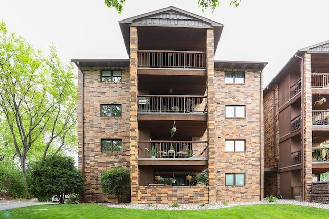 220 8th St S Unit B2, Fargo, ND 58103 - view of apartment building / complex